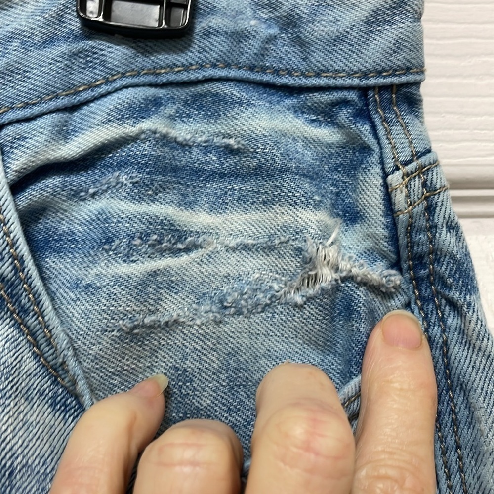 American Eagle | 90’s Boyfriend | High-Waisted | Worn Wash | Denim Jean | Size 2 - Picture 5 of 16
